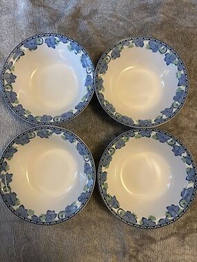 Pfaltzgraff Blue Isle Pattern Ivy with green leaves Soup/ Cereal Bowls Set of 4)